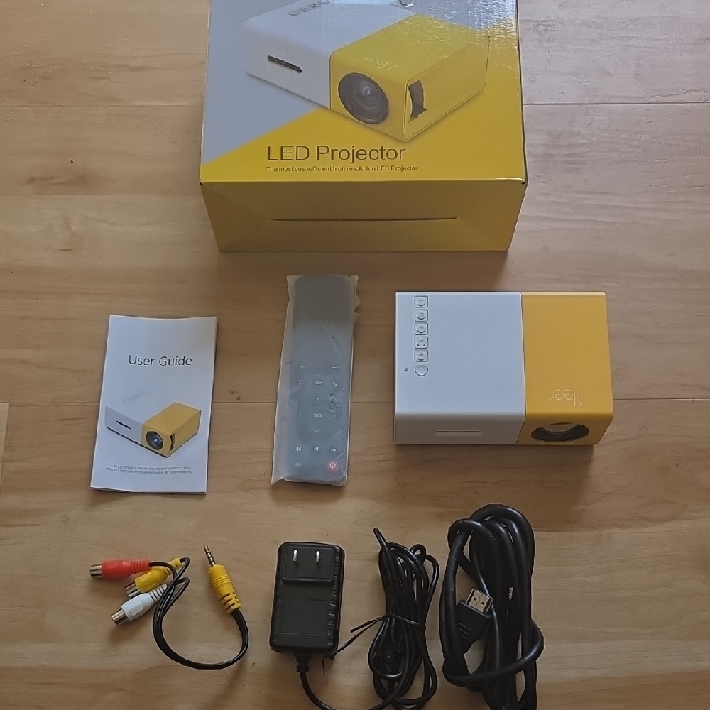 Portable Mini Projector YG300 3D HD LED Home Theater Cinema 1080P AV USB HDMI